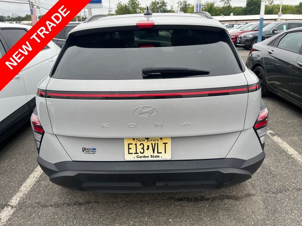 Used 2024 Gray Hyundai SEL image 4