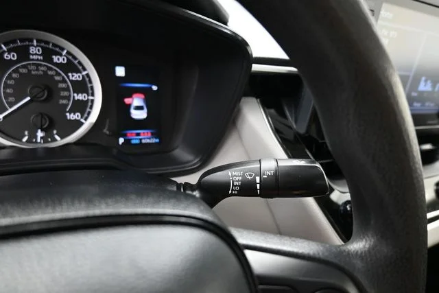 Used 2022 Silver Toyota LE image 22