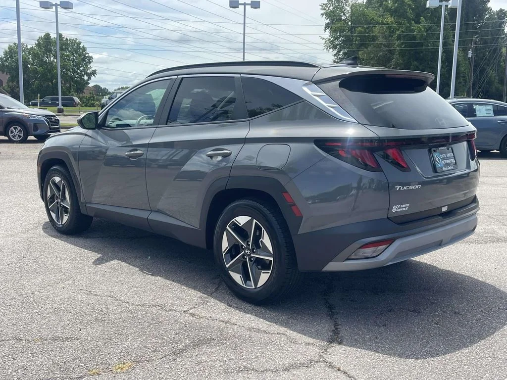 Used 2025 Gray Hyundai SEL image 4