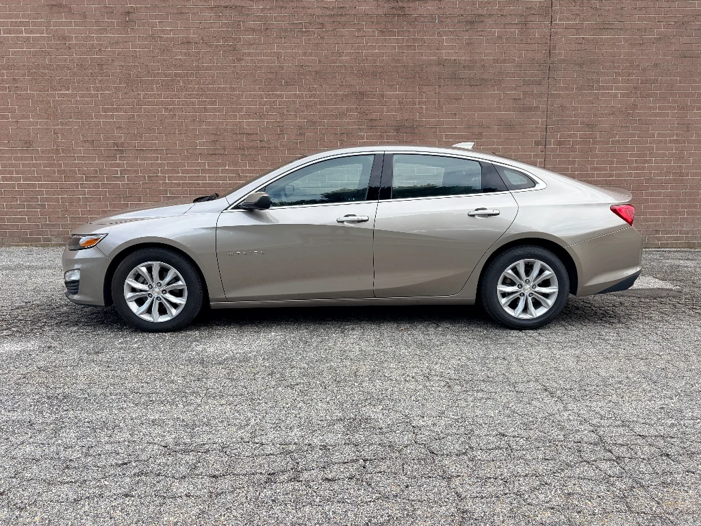 Used 2023 Gray Metallic Chevrolet LT image 2
