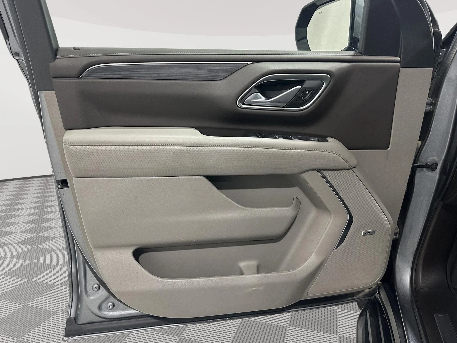 Used 2021 Satin Steel Metallic GMC SLT image 18