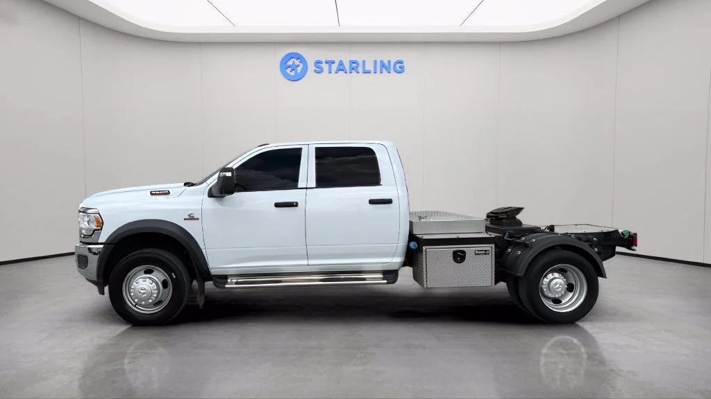Used 2024  Ram Tradesman image 3