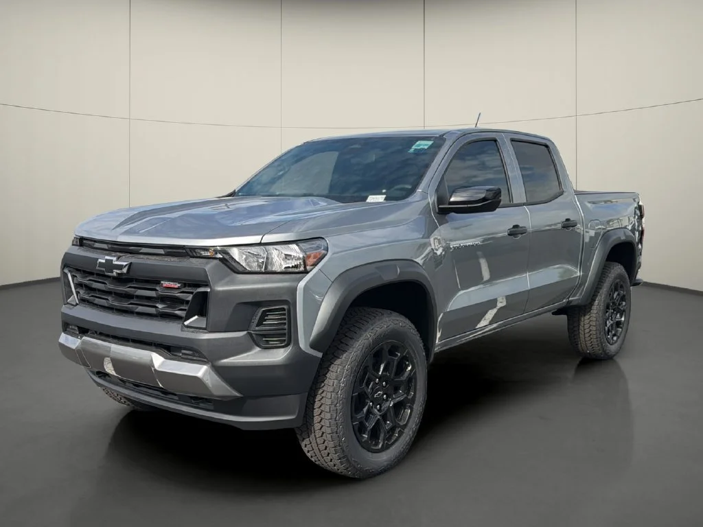 New 2026 Sterling Gray Metallic Chevrolet Trail Boss image 3