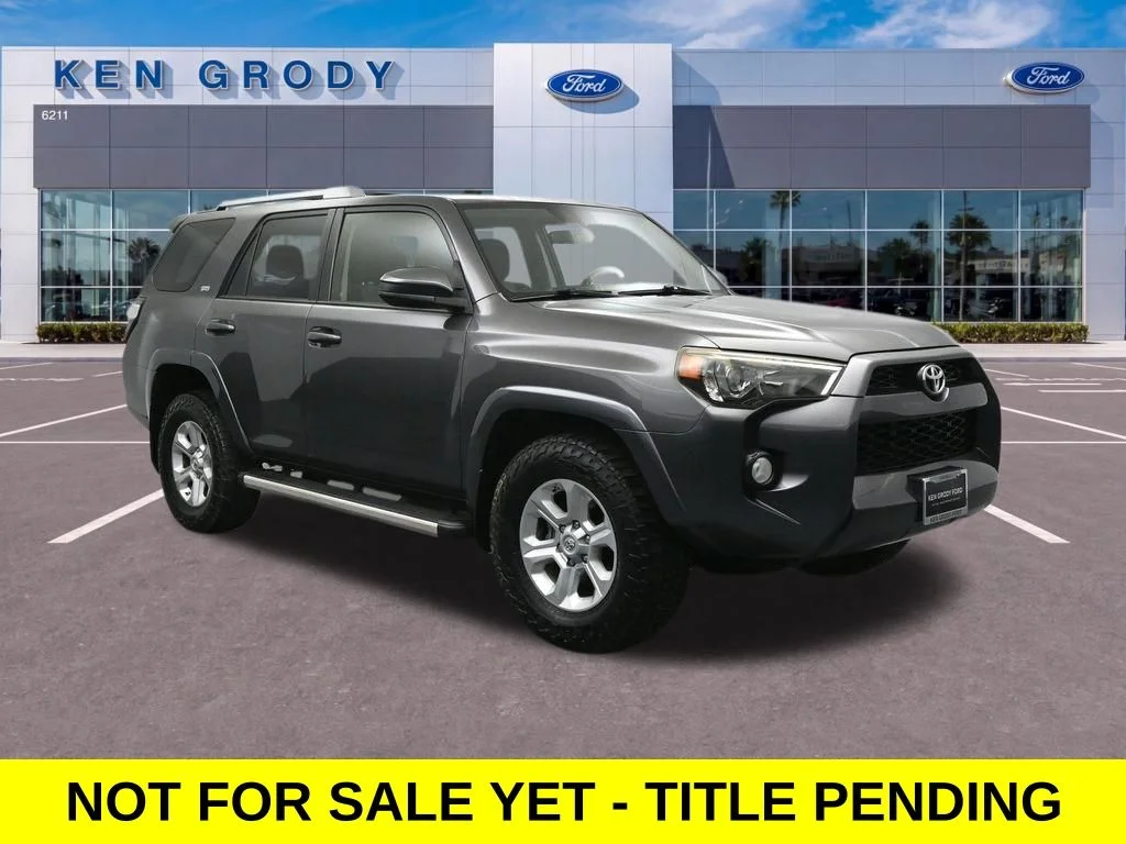 Used 2014 Gray Toyota SR5 image 1