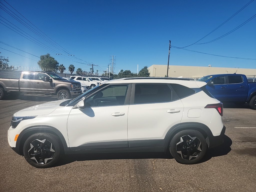 Used 2024 White Kia EX image 8