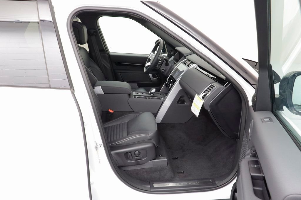 New 2025 Fuji White LAND ROVER S image 21