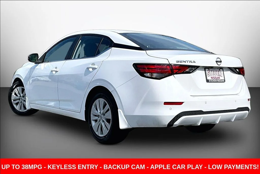 Used 2022 White Nissan S image 4