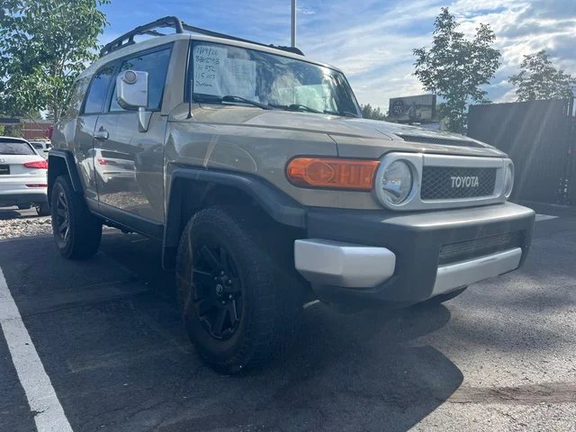 2014 Toyota FJ Cruiser Base