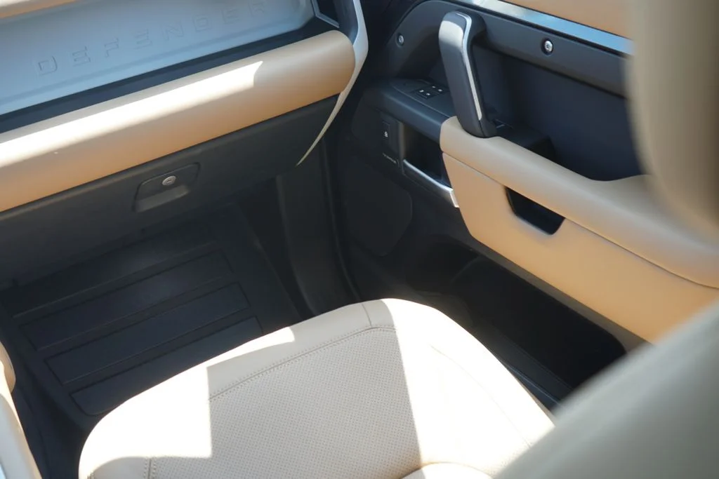 New 2026 Gray Land Rover S image 28