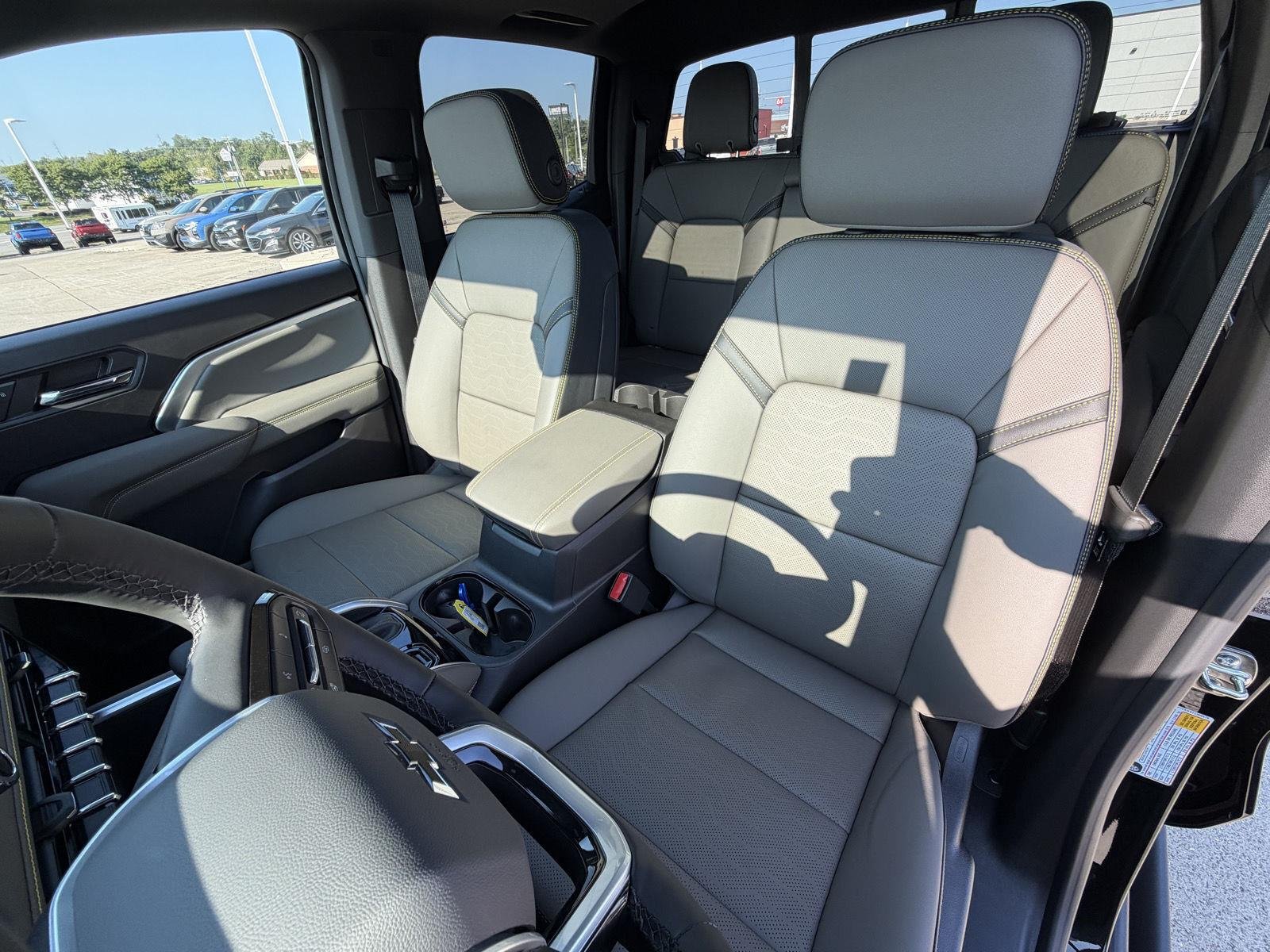 2026 Chevrolet Colorado ZR2 - Photo 20