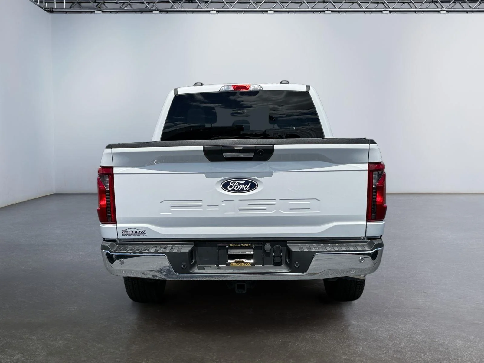 Used 2024 Oxford White Ford XLT image 4