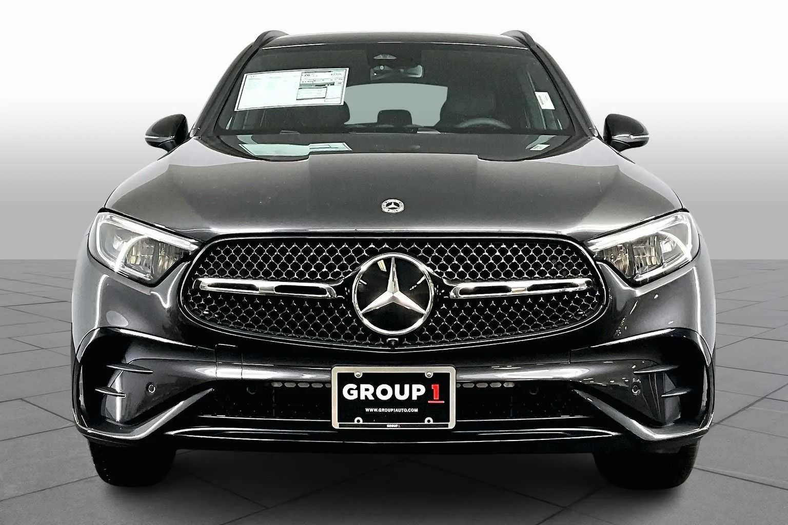 Used 2026 Graphite Grey Metallic Mercedes-Benz GLC 300 image 3