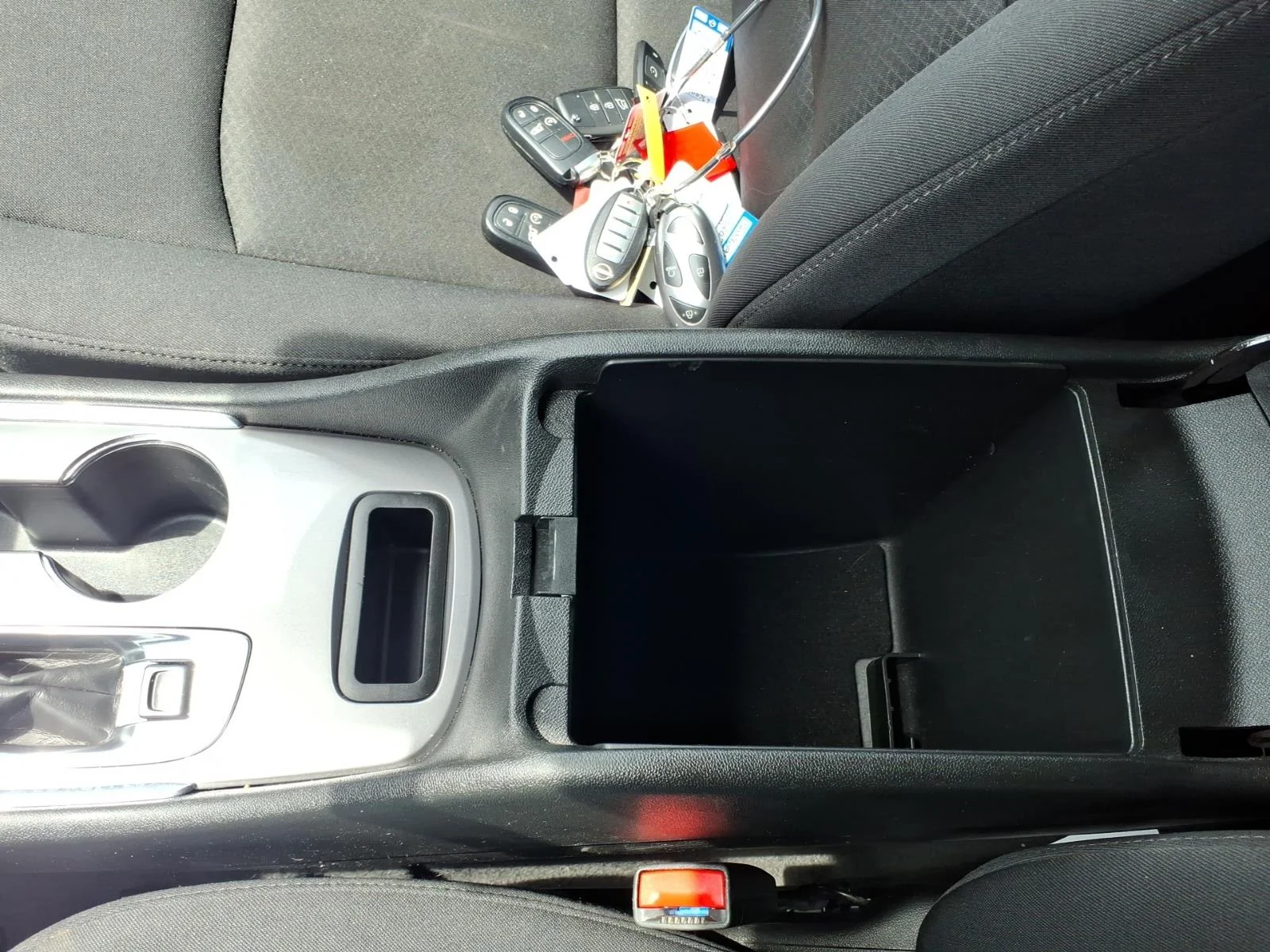 Used 2024 Summit White Chevrolet LT image 22