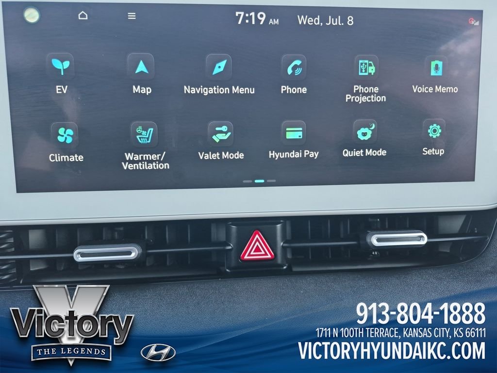 Used 2023 Green Hyundai Limited image 22