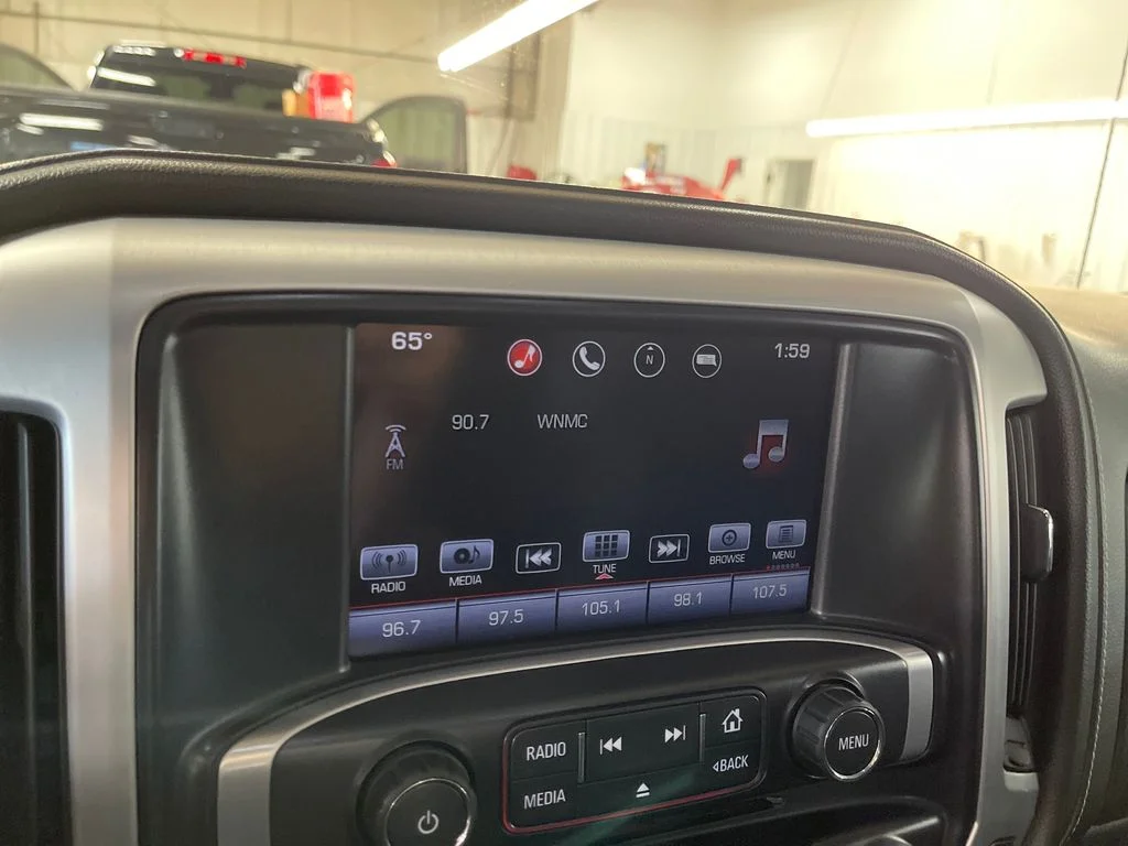 Used 2016 Silver GMC SLE image 23
