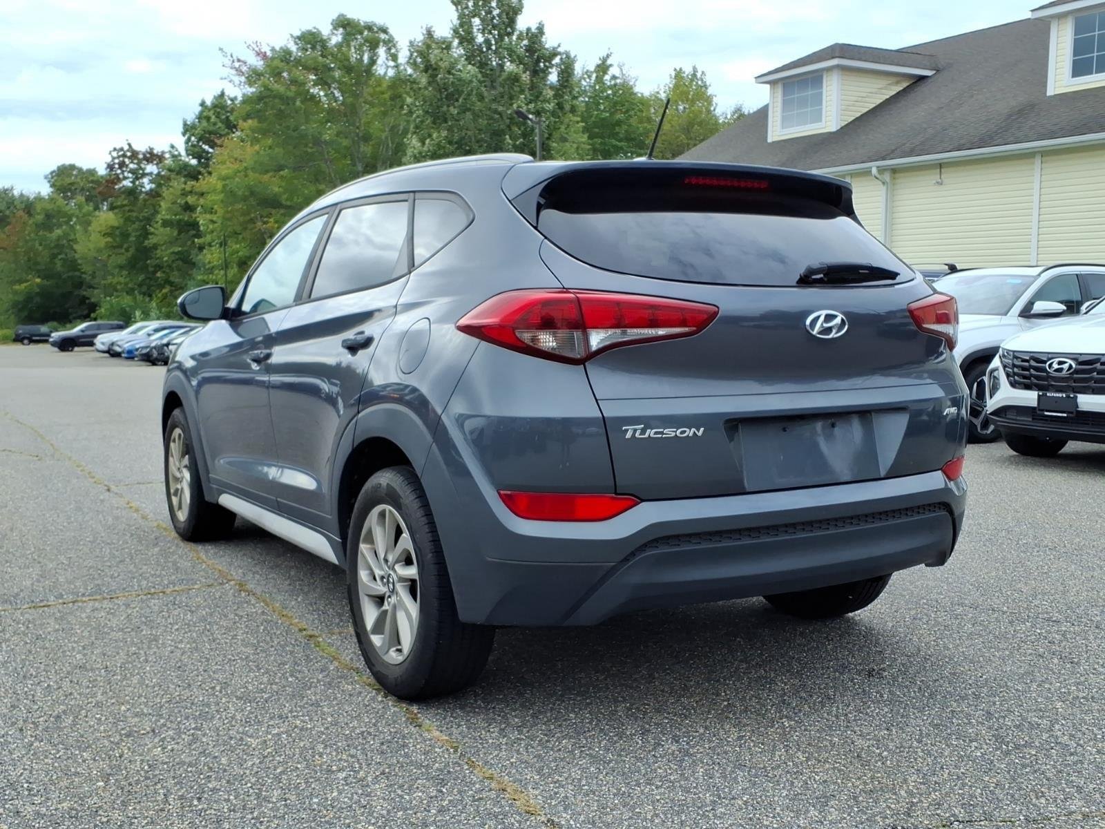 Used 2017 Coliseum Gray Hyundai SE image 7