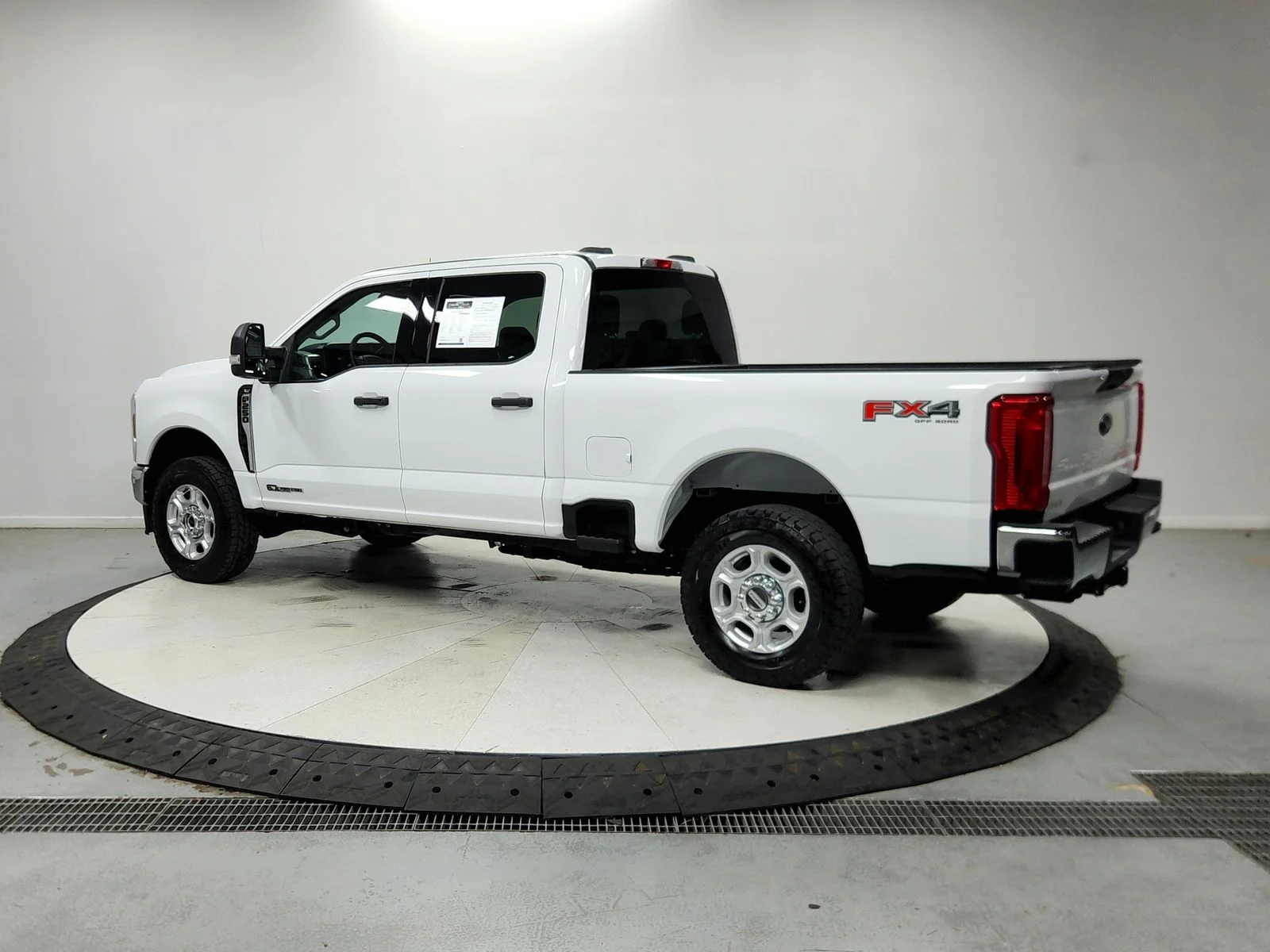 Used 2025 White Ford XLT image 6