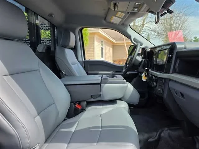 2025 Ford F-550 Super Duty Chassis Cab XL - Photo 92