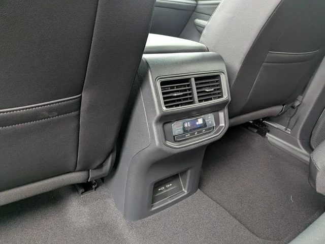 New 2026 White Volkswagen 2.0T SE image 13