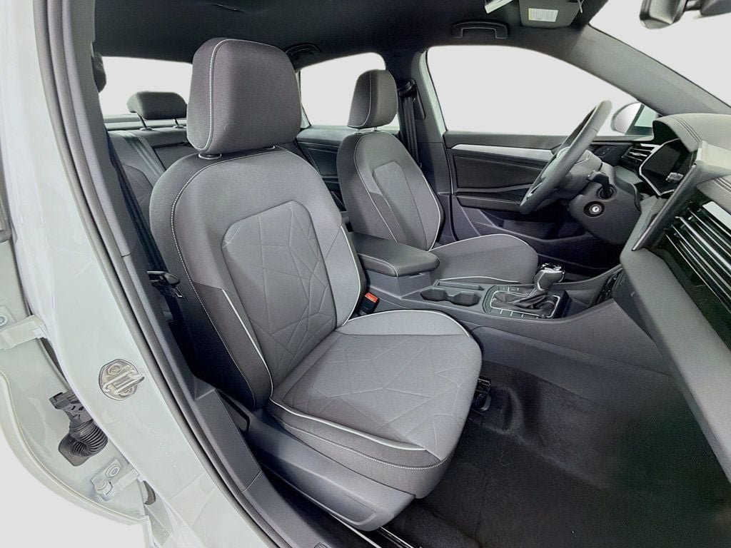 2026 Volkswagen Jetta Sport - Photo 27