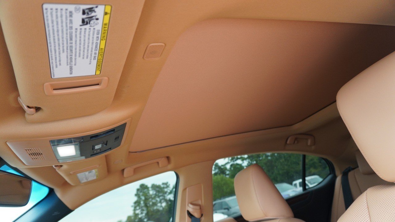 Used 2025 White Lexus ES 350 image 14