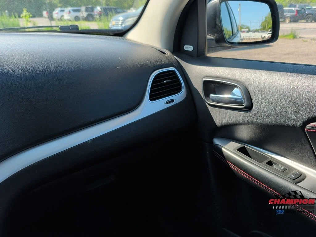 Used 2014 White Dodge R/T image 24