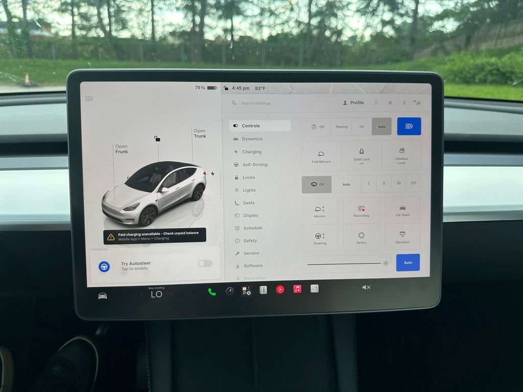 Used 2025  Tesla Long Range image 17