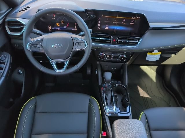 New 2026 Mosaic Black Metallic Chevrolet ACTIV image 4