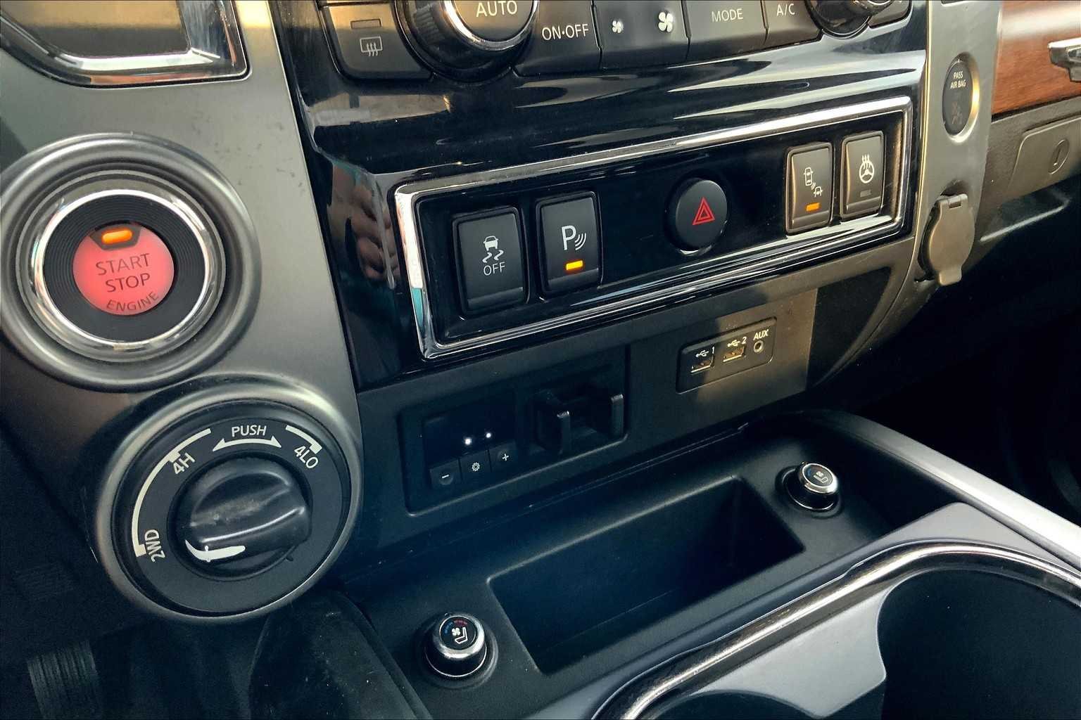Used 2019 Magnetic Black Metallic Nissan Platinum Reserve image 32