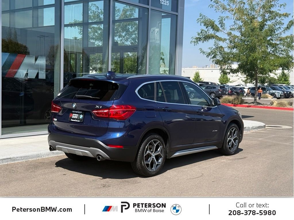 Used 2018 Blue BMW xDrive28i image 5