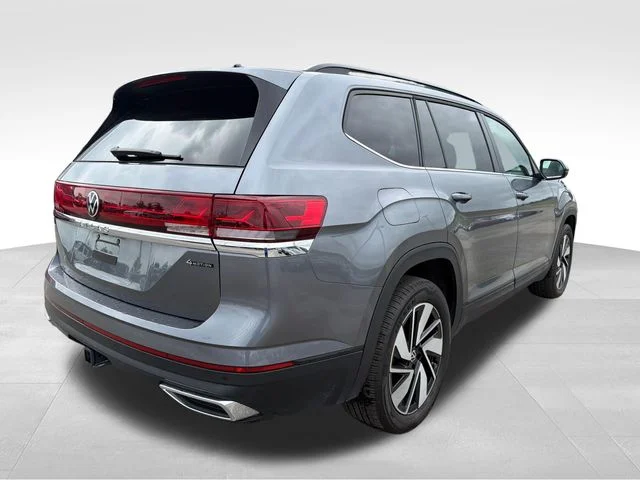 Used 2025  Volkswagen 2.0T SE w/Technology image 9