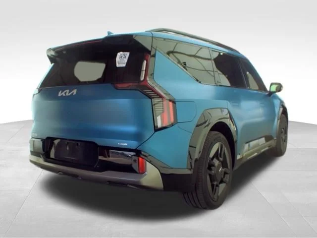 Used 2024 Blue Kia GT-Line image 5