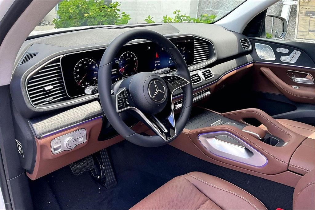 New 2026 MANUFAKTUR Moonlight White Metallic Mercedes-Benz GLE 350 image 6