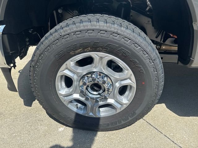 New 2027 Gray Ford F250 4X4 CREW/C image 12