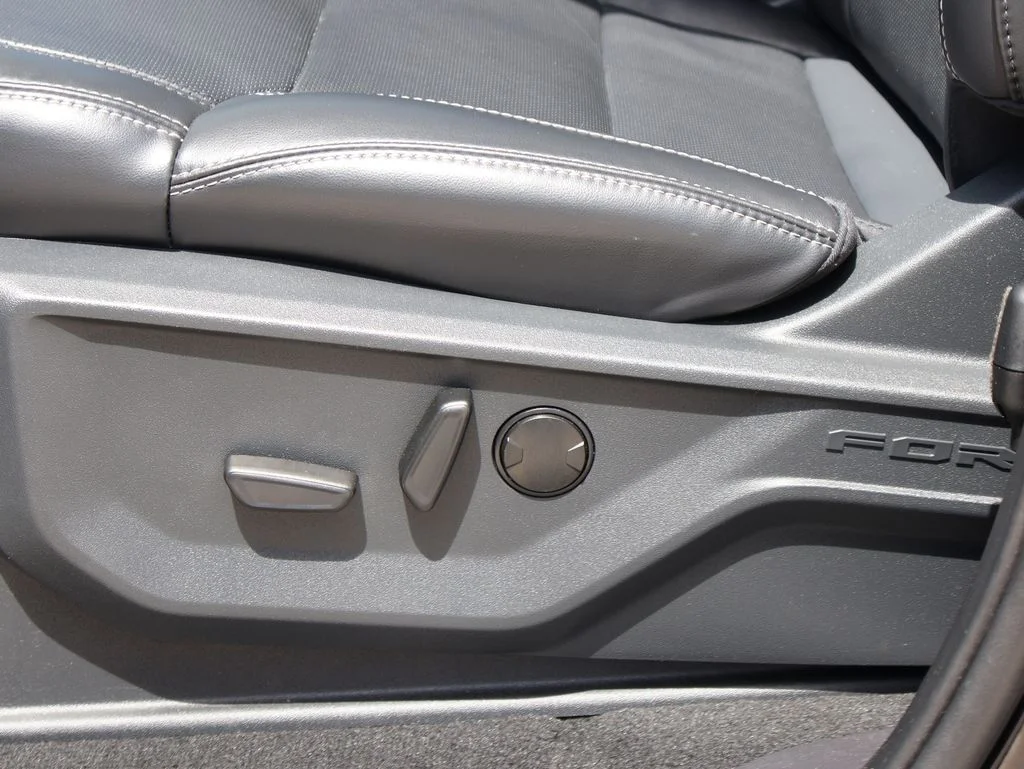 Certified Used 2025 Black Metallic Ford Platinum image 26