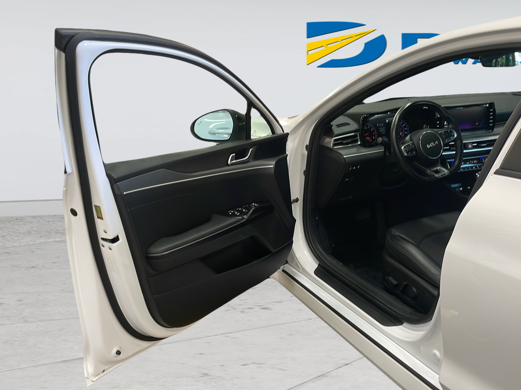 Used 2023 White Kia GT-Line image 34