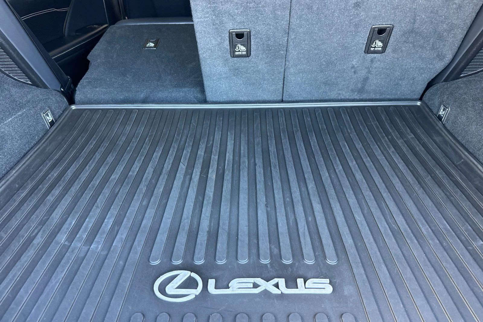 Used 2020 Gray Pearl Lexus 450h image 12