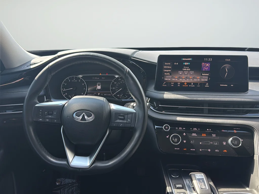 Used 2023 Black INFINITI PURE image 9