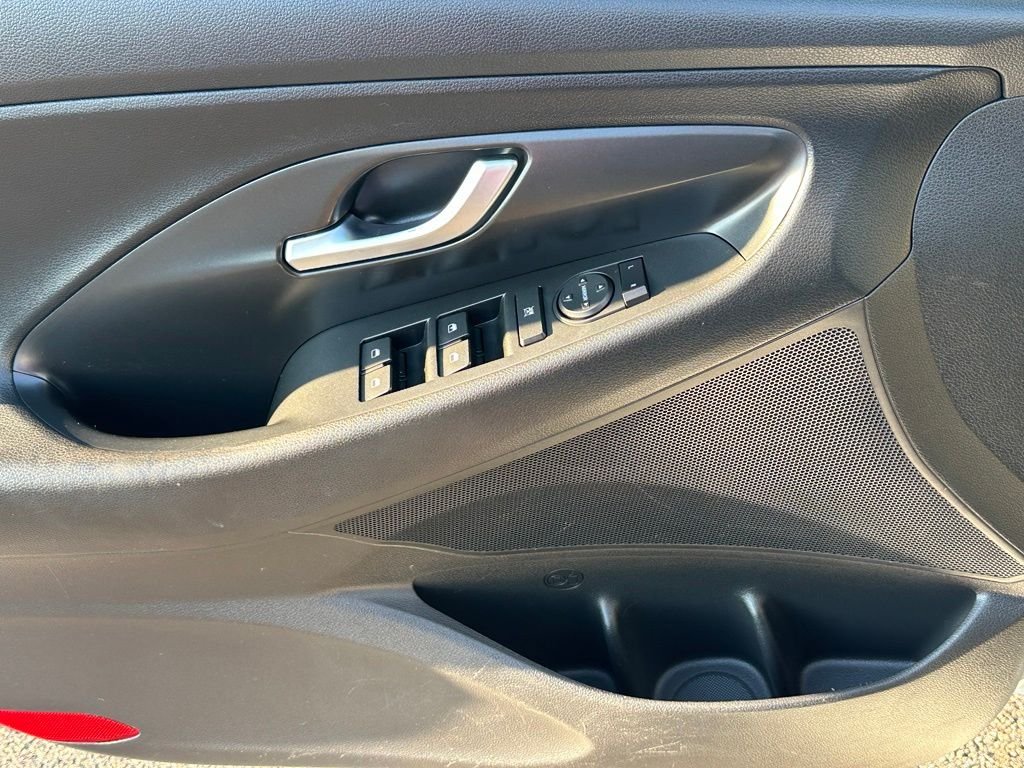 2018 Hyundai Elantra GT GT - Photo 9