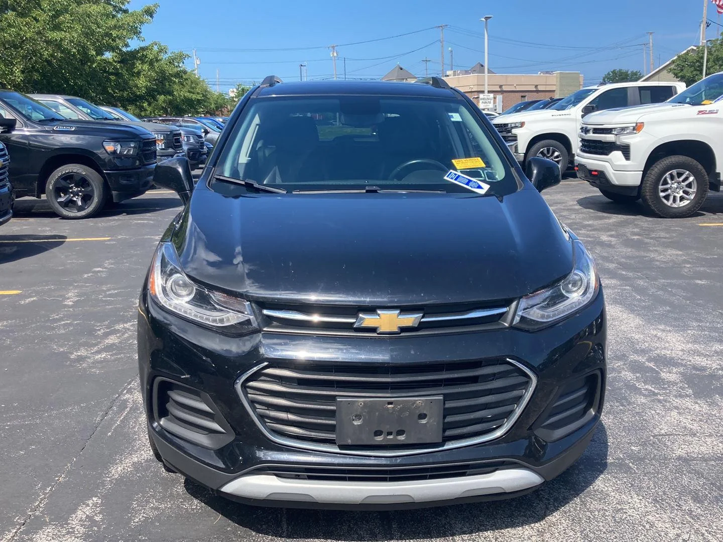Used 2019 MOSAIC BLACK METALLIC Chevrolet LT image 2