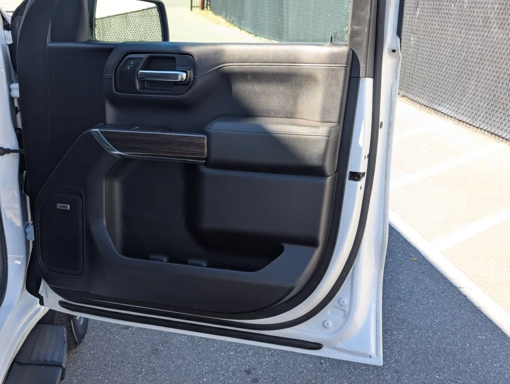 Used 2020 White Chevrolet RST image 33