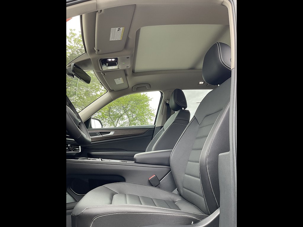 New 2026 Pure Gray Volkswagen SEL 4Motion image 9