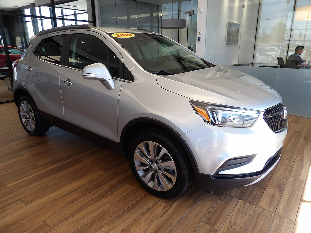 Used 2019 Quicksilver Metallic Buick Preferred image 3