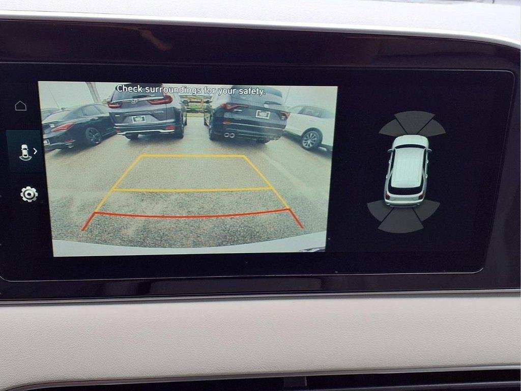 Used 2022 Hyper White Hyundai SEL image 14