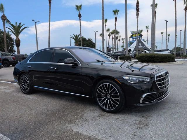 Used 2021 Obsidian Black Mercedes-Benz S 580 image 2