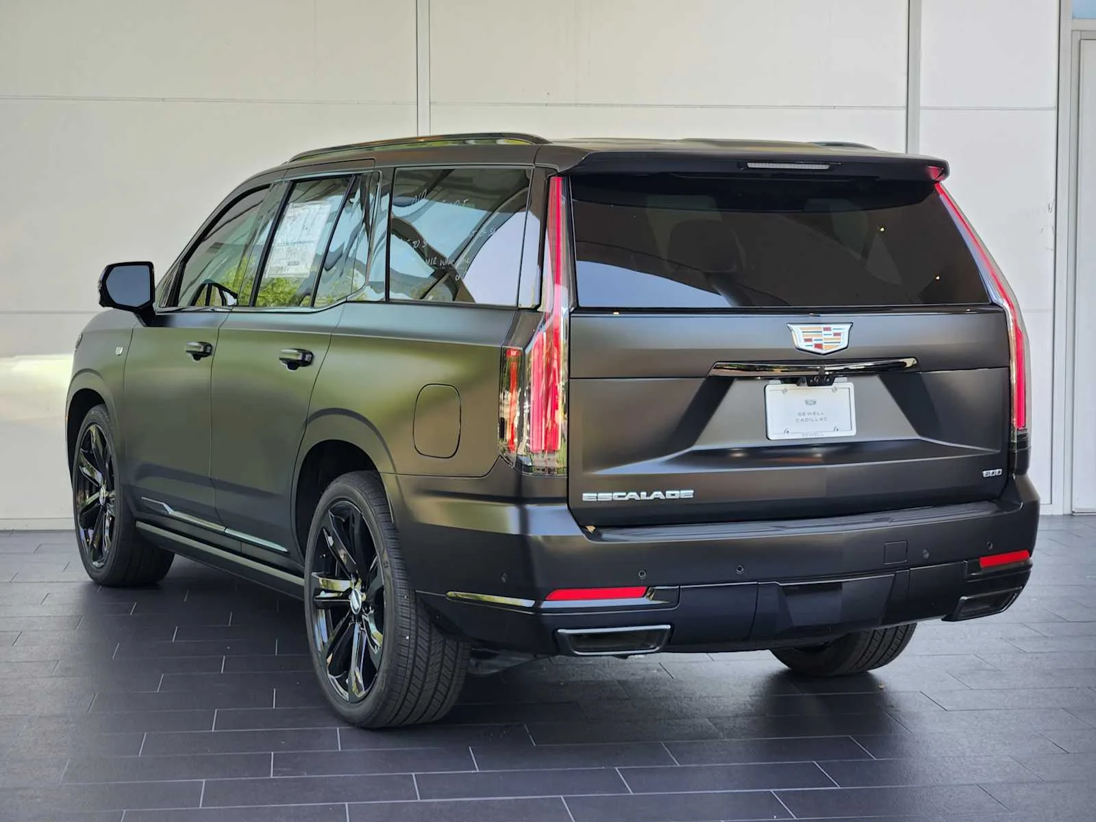 2026 Cadillac Escalade Sport - Photo 3