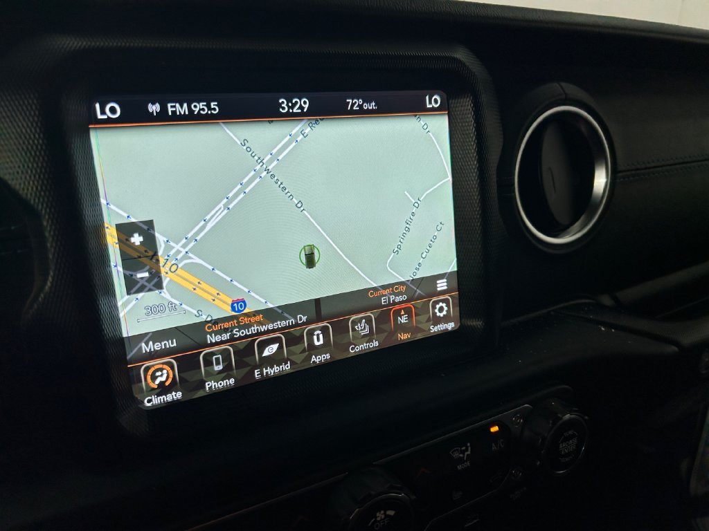 Used 2022 White Jeep Unlimited Rubicon 4xe image 27
