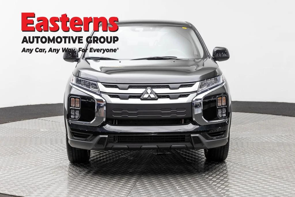 Used 2025 Black Mitsubishi 2.0 ES image 2