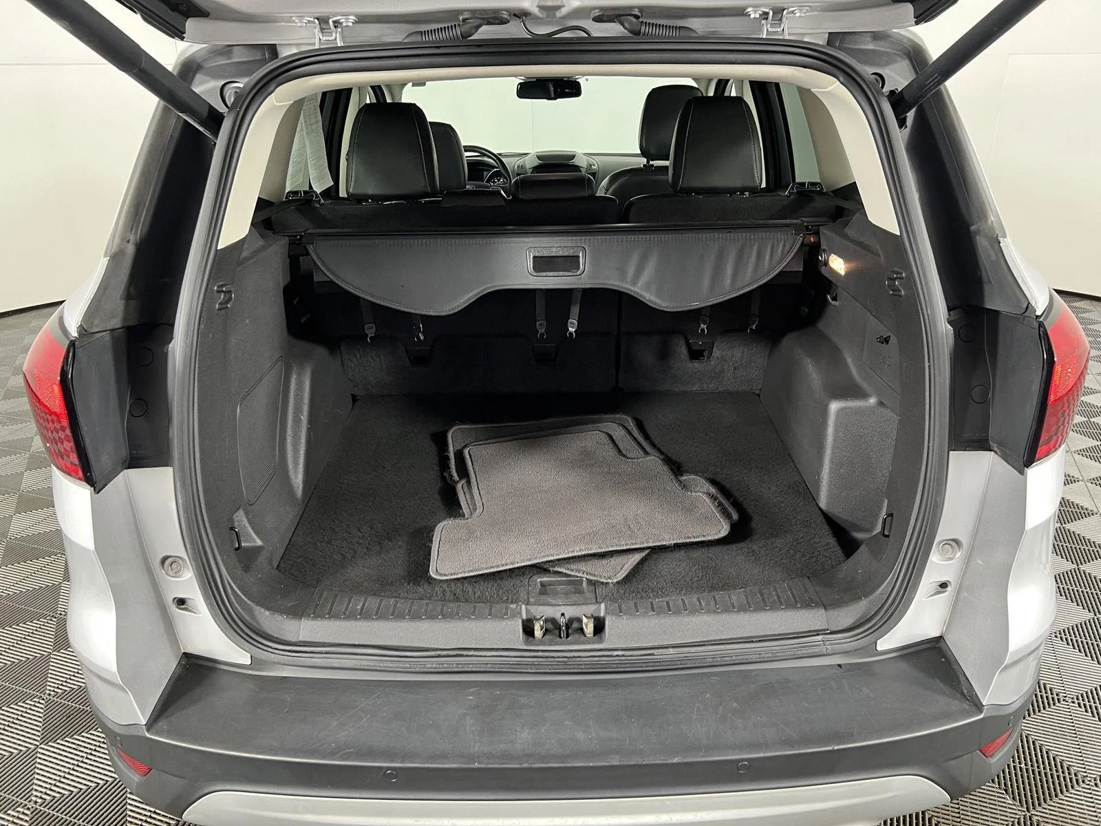 Used 2019 Ingot Silver Ford Titanium image 7