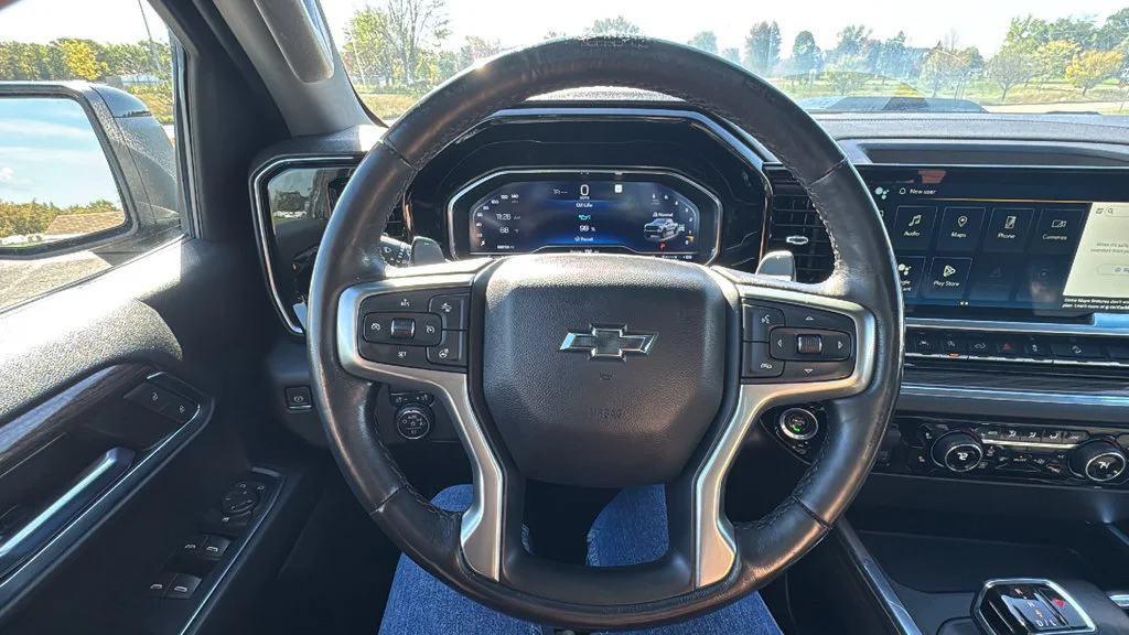 Used 2022 BLACK Chevrolet LT Trail Boss image 27